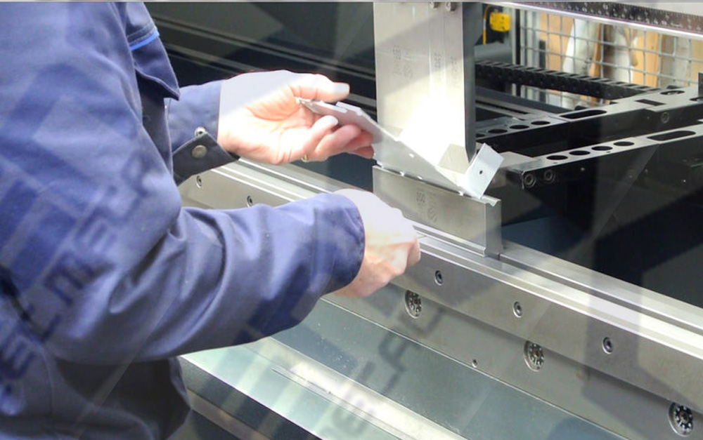 خم کاری ورق CNC